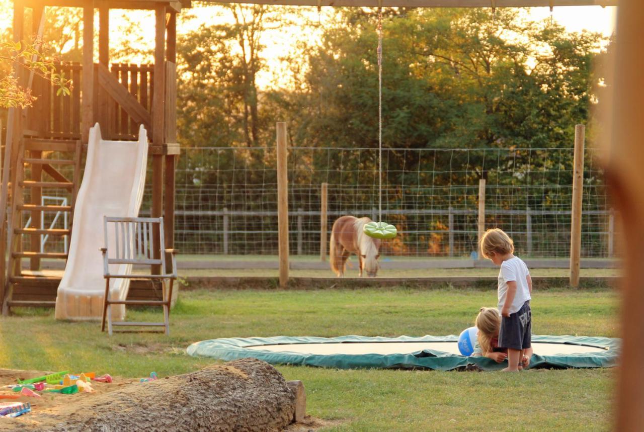 FongraveDomaine Ramonjavel, Glamping & Alpaca'S住宿加早餐旅馆 外观 照片